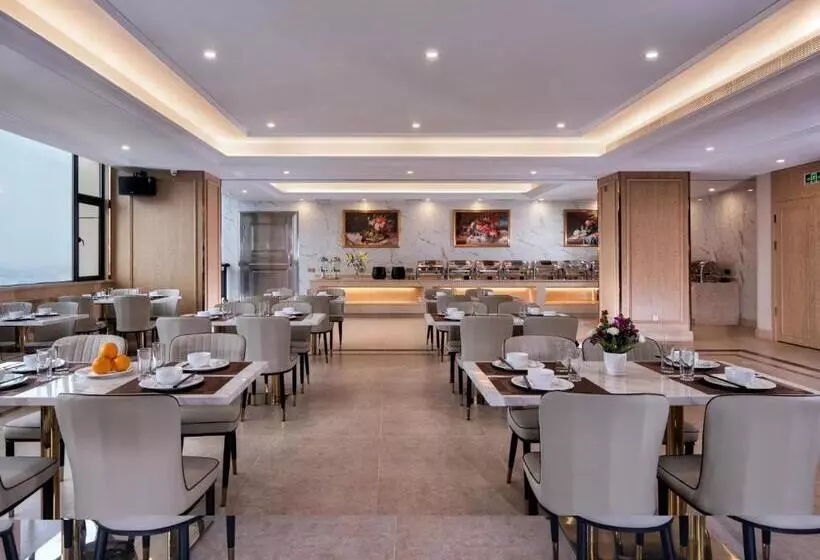 Hotelli Vienna International