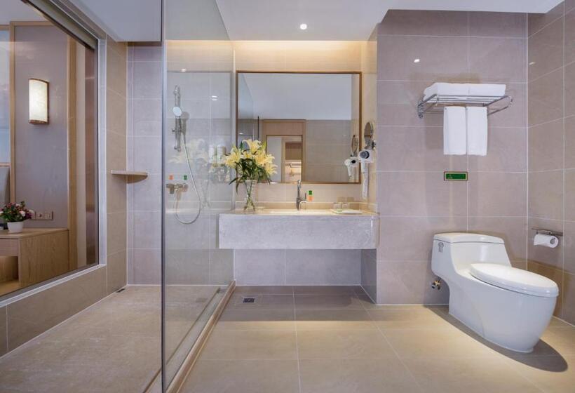 فندق Vienna International