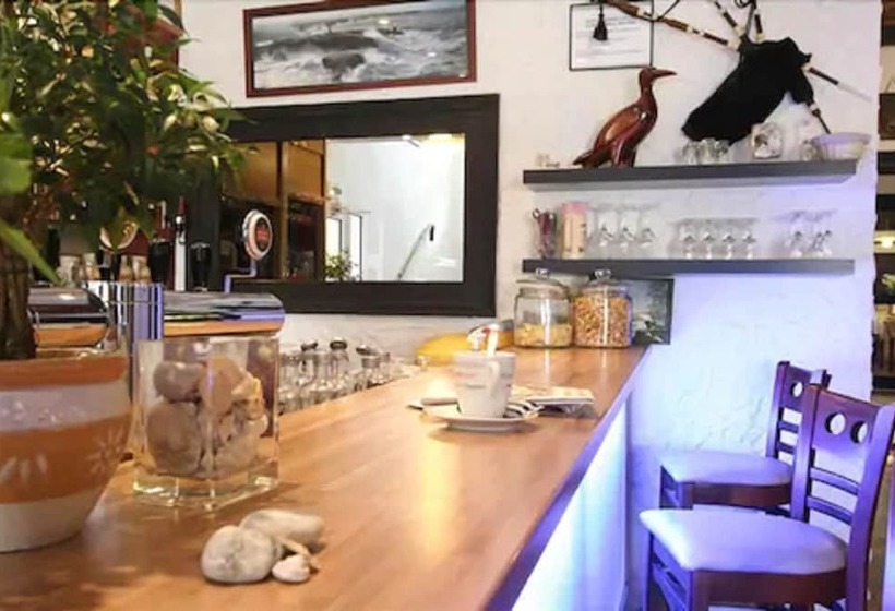 فندق De Bretagne