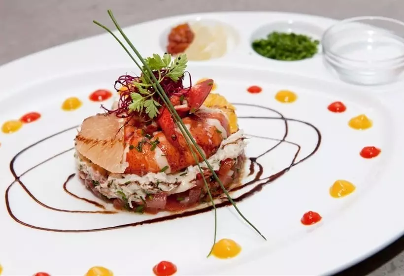 Отель De Bretagne