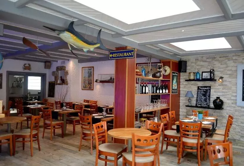 Отель De Bretagne