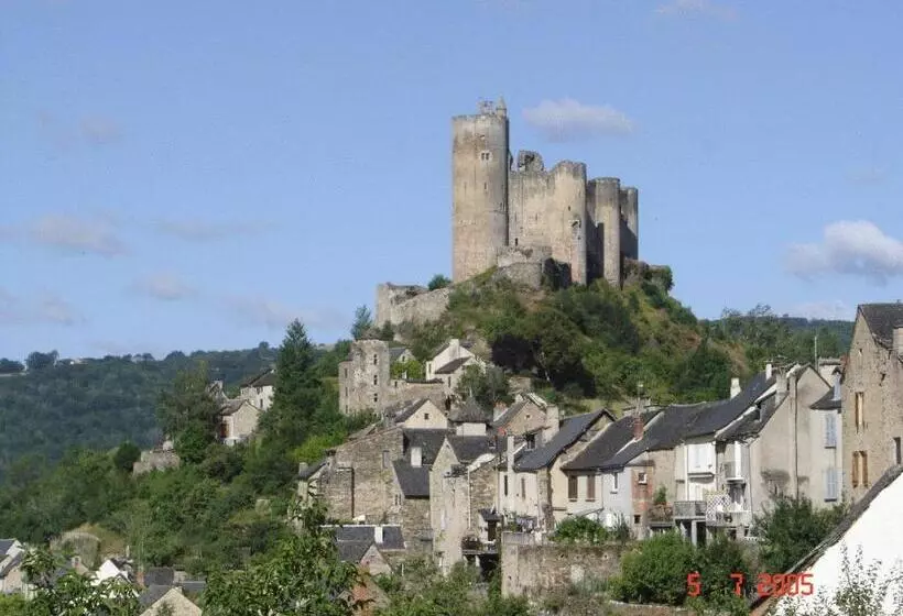 ホテル Logis Hôtel Restaurant Le Commerce