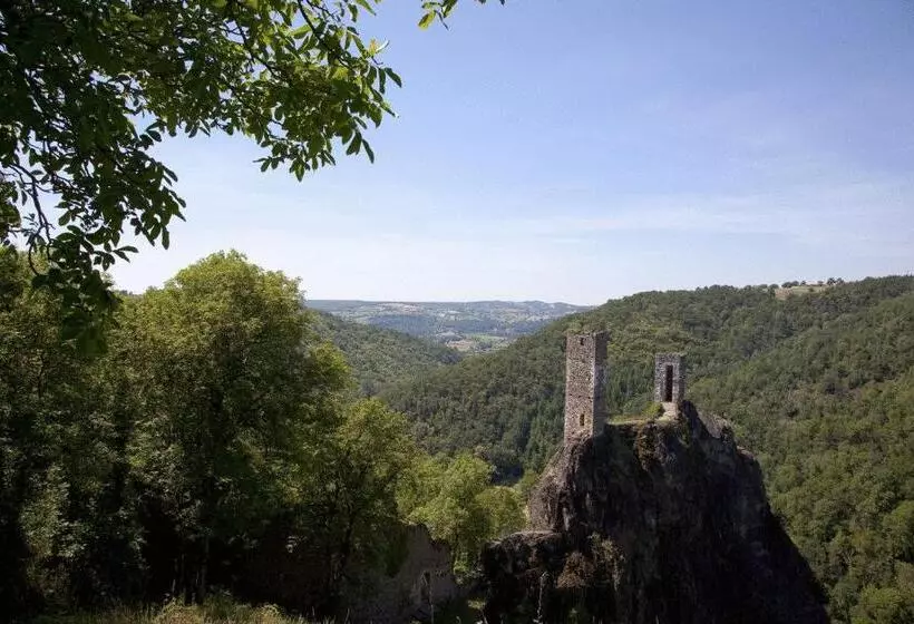 ホテル Logis Hôtel Restaurant Le Commerce