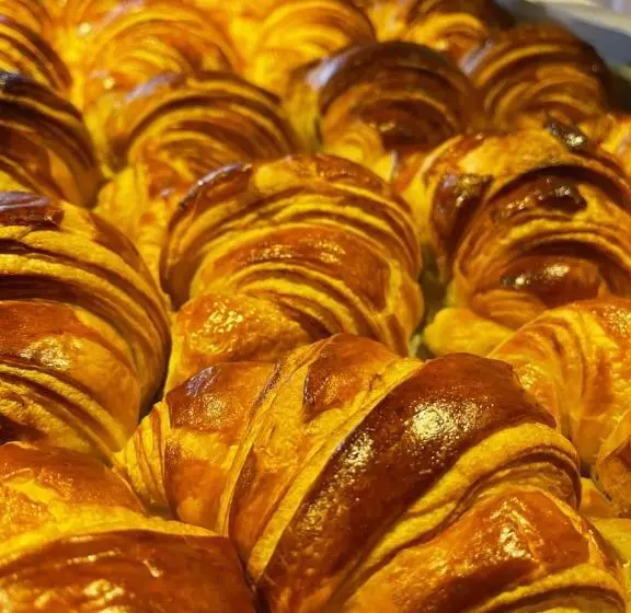 ホテル Logis Hôtel Restaurant Le Commerce