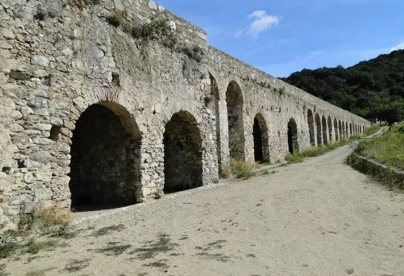 בית מלון כפרי Hôtel Le Châtelet Logis