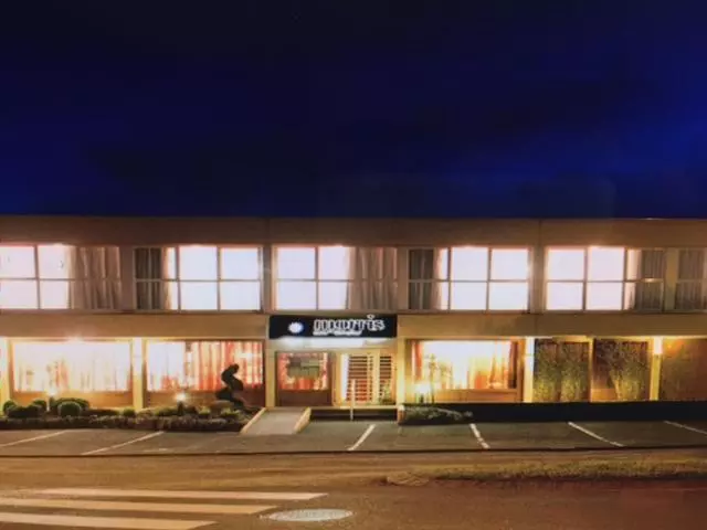 ホテル Hôtel Morris