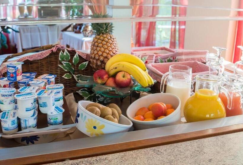 فندق Hôtel Morris