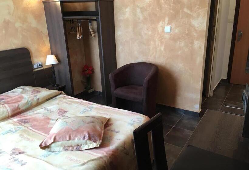 Отель Hôtel Morris