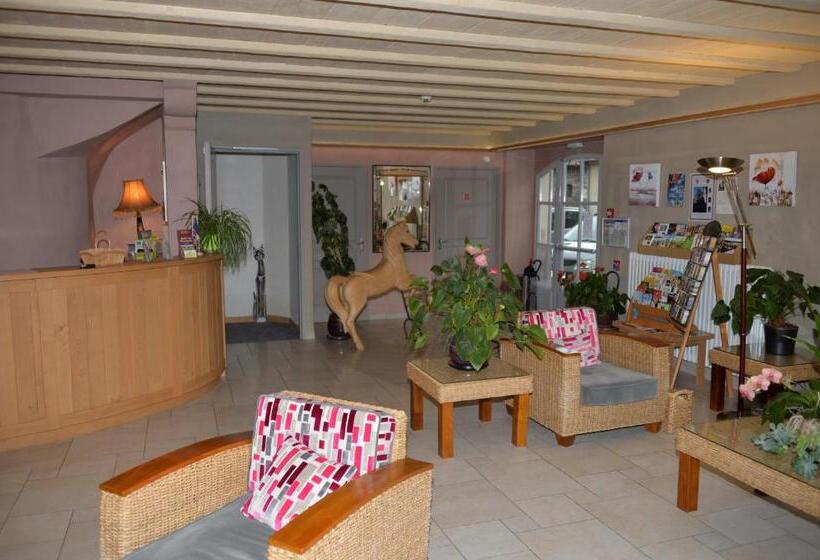 هتل Logis Hôtel Restaurant & Spa Les Remparts