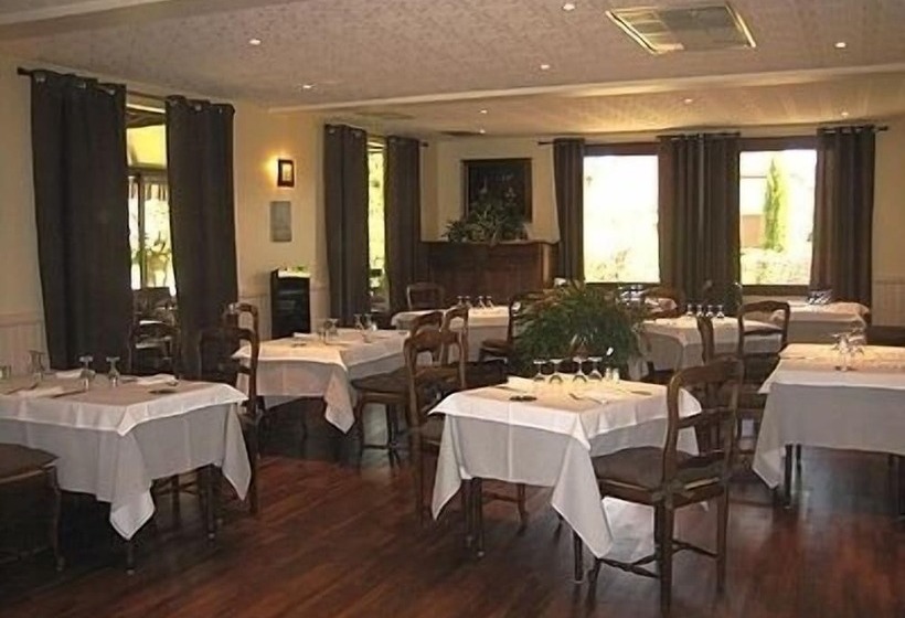 Отель Le Perigord