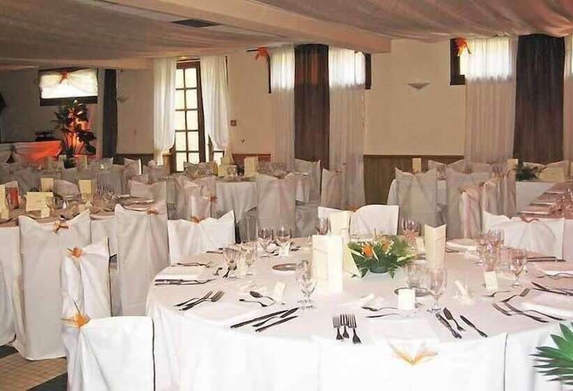 Отель Le Perigord