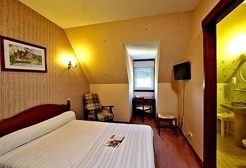 Отель Le Perigord