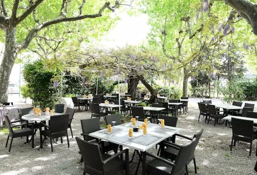 ホテル Le Terminus