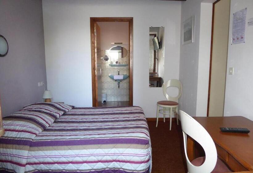 בית מלון כפרי Les Chenets