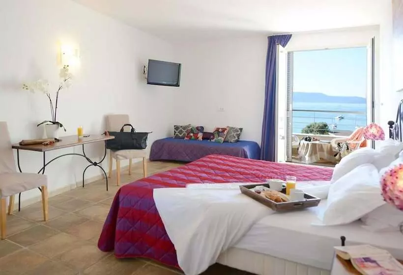 בית מלון כפרי Les Eucalyptus