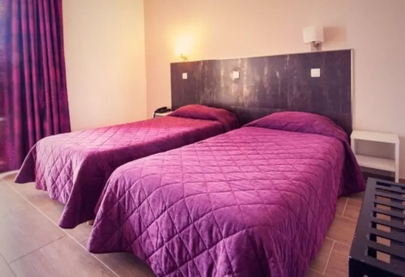 בית מלון כפרי Les Eucalyptus