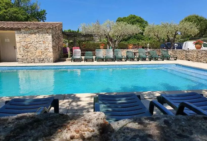 Отель Logis Hôtel Restaurant L Escarbille