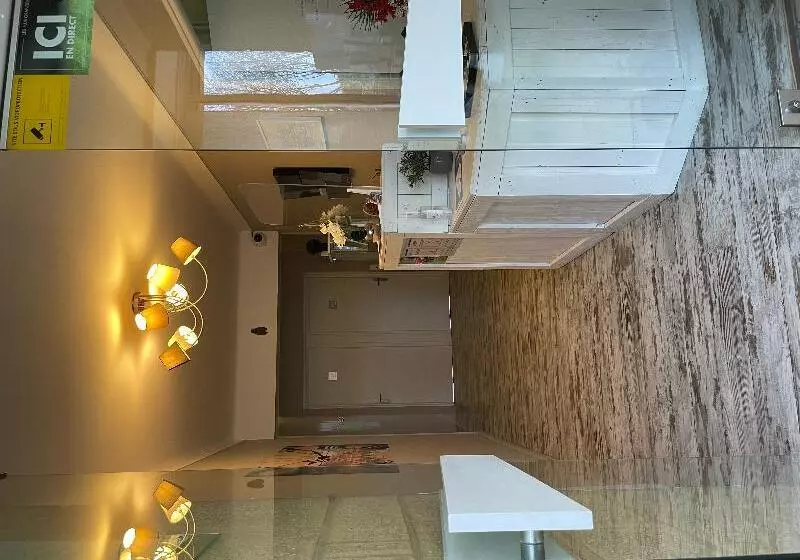 ホテル Logis Hôtel Le Clement V