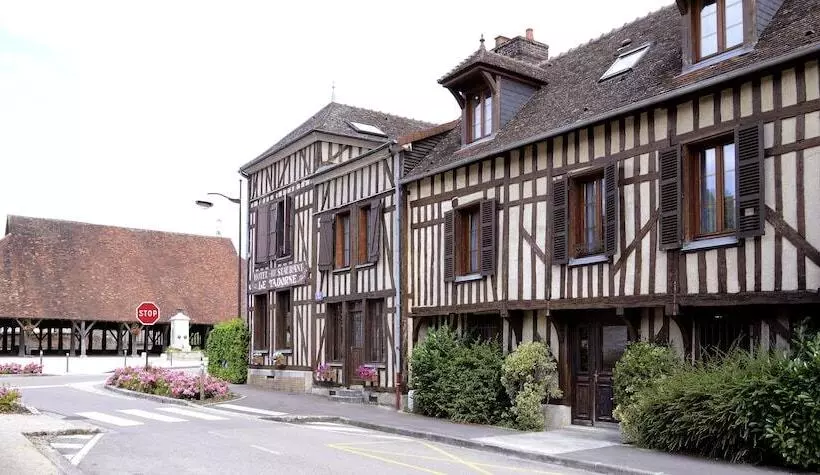 호텔 Logis Le Tadorne