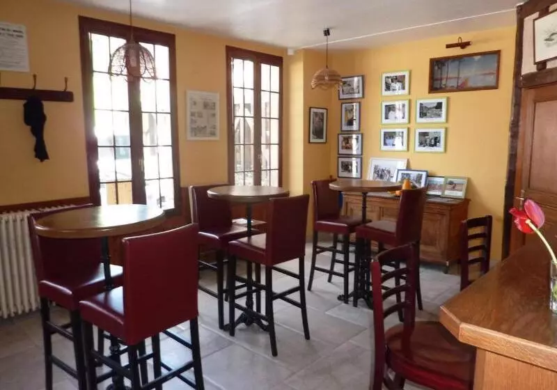 호텔 Logis Le Tadorne