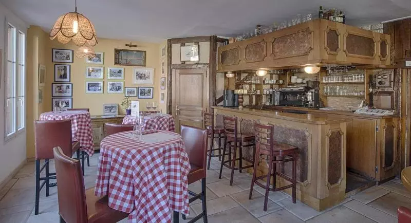 호텔 Logis Le Tadorne