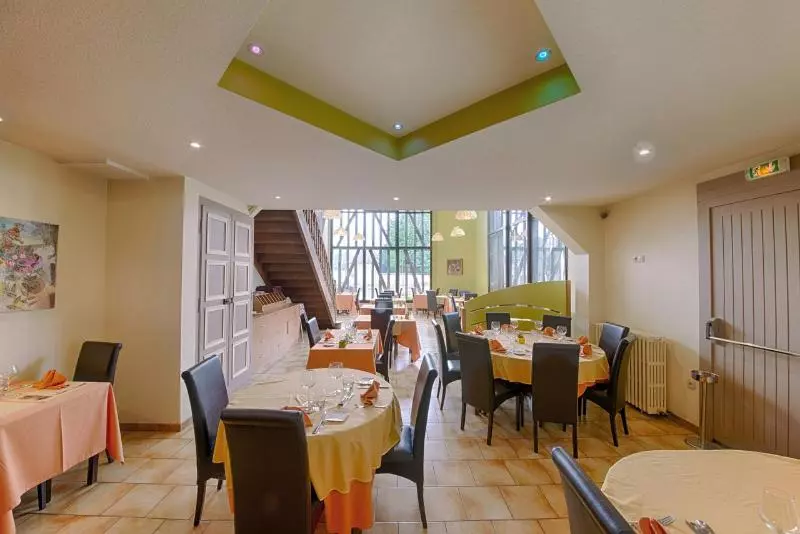 호텔 Logis Le Tadorne