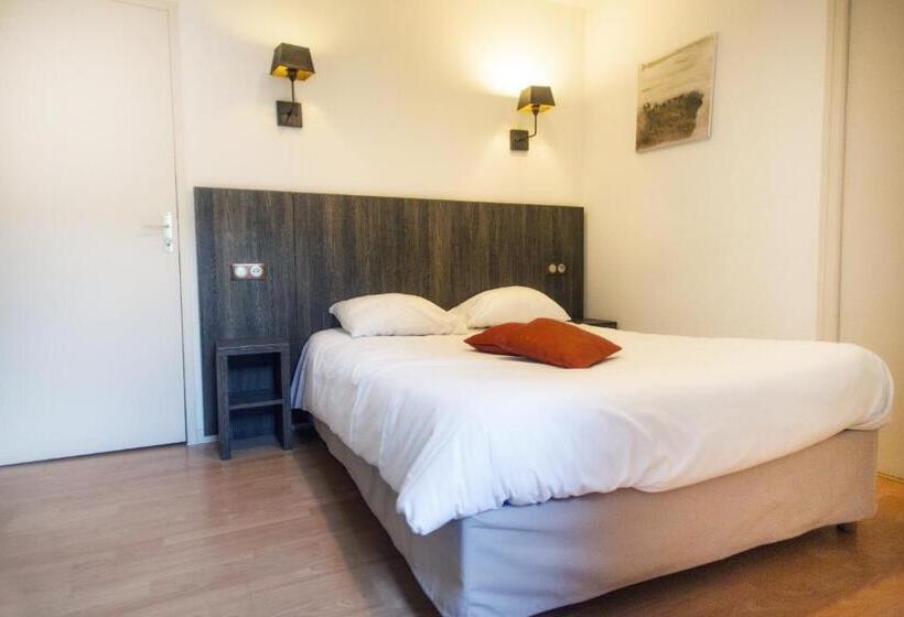 בית מלון כפרי Le Victor Hugo   Hôtel Et Restaurant   Logis Hôtels