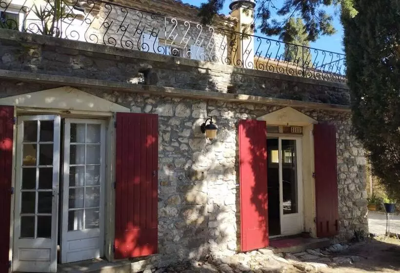 Logis Hotel Restaurant L Esquielle