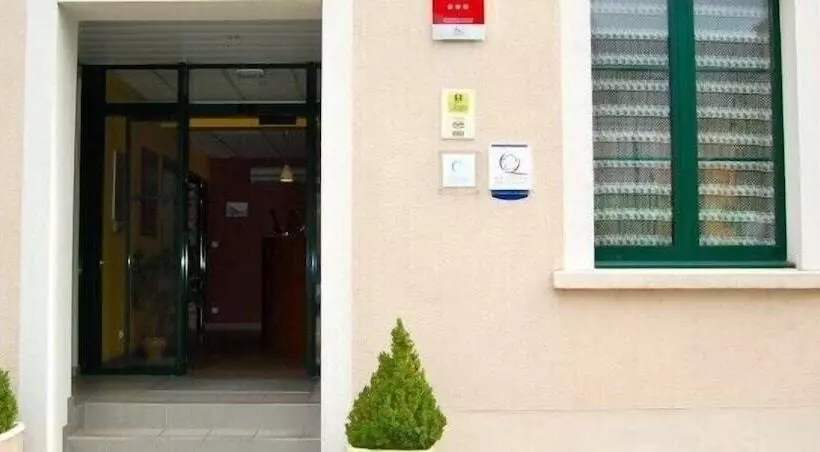 Отель Logis Saint Louis