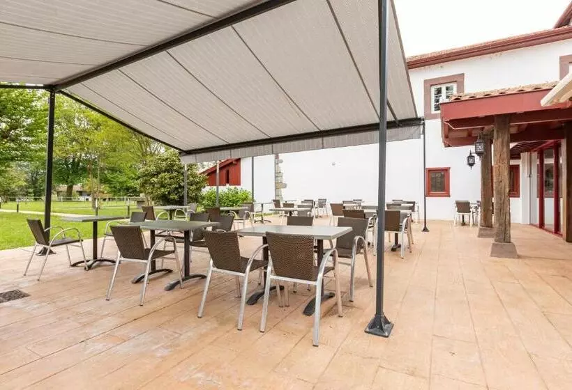 בית מלון כפרי Mendy