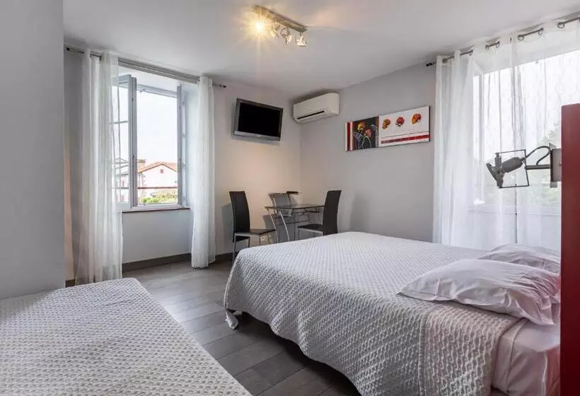 בית מלון כפרי Mendy