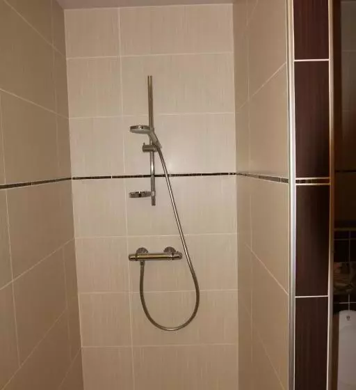 בית מלון כפרי Mendy