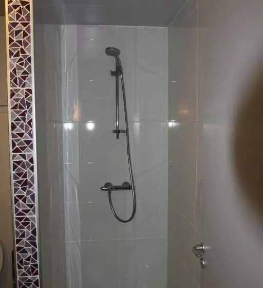 בית מלון כפרי Mendy