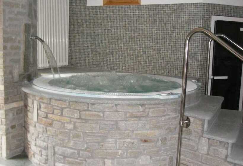 هتل Savoia Debili