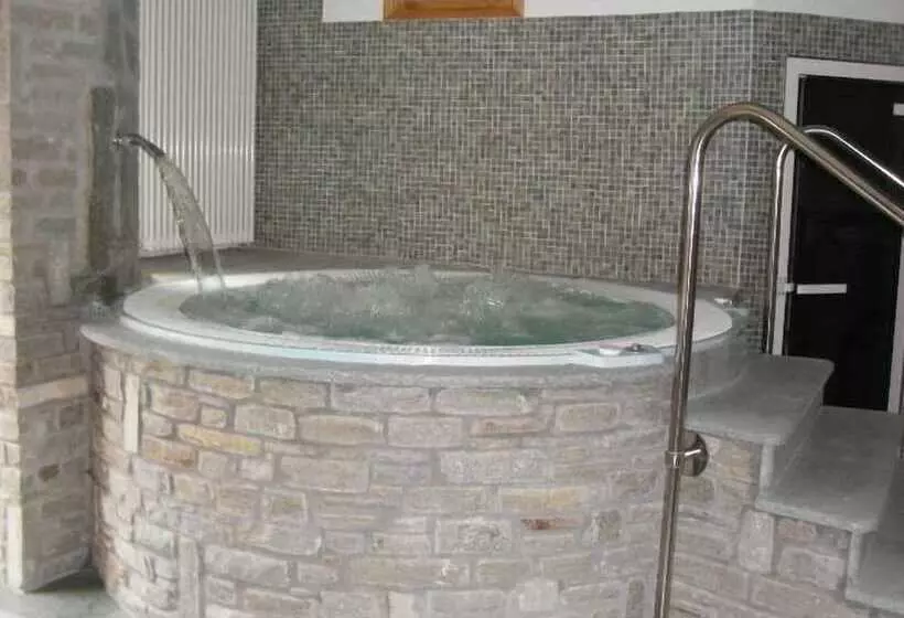 בית מלון כפרי Savoia Debili