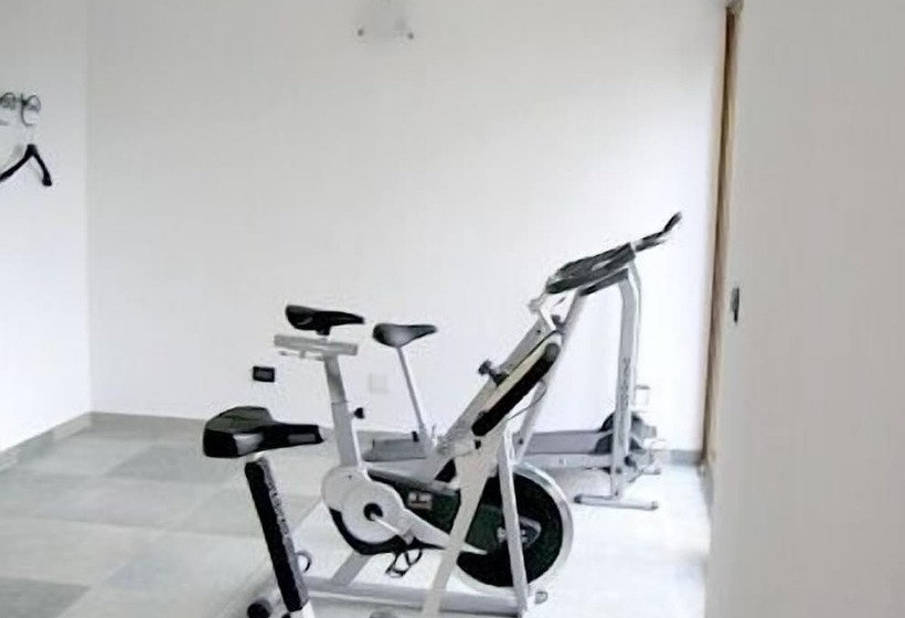 هتل Savoia Debili