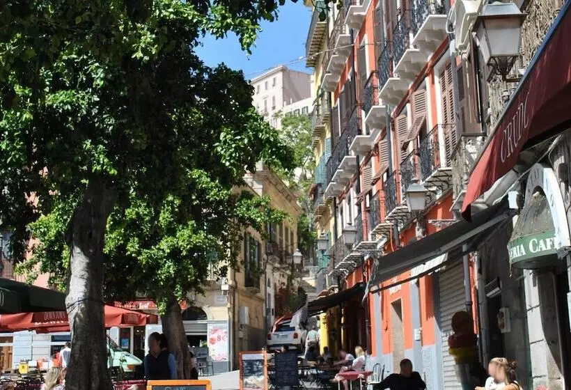 تختخواب و صبحانه Centro Storico Via Sassari Accommodation