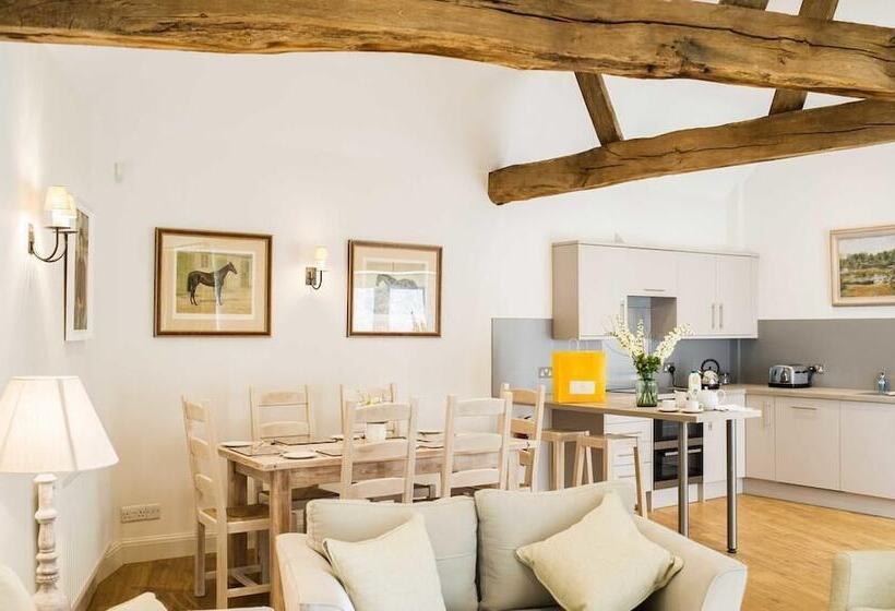 Benbow Holiday Cottages