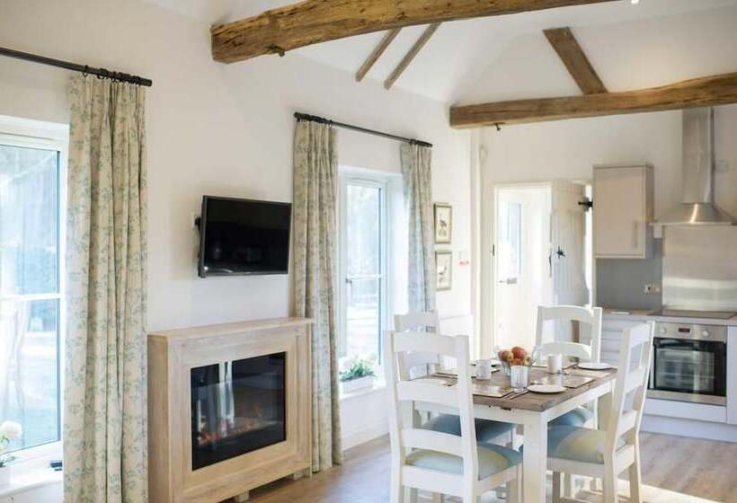 Benbow Holiday Cottages