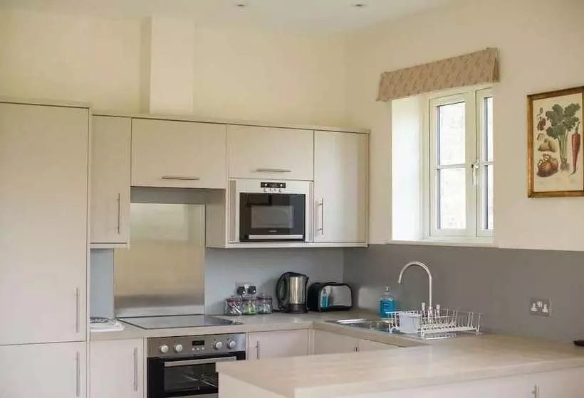 Benbow Holiday Cottages