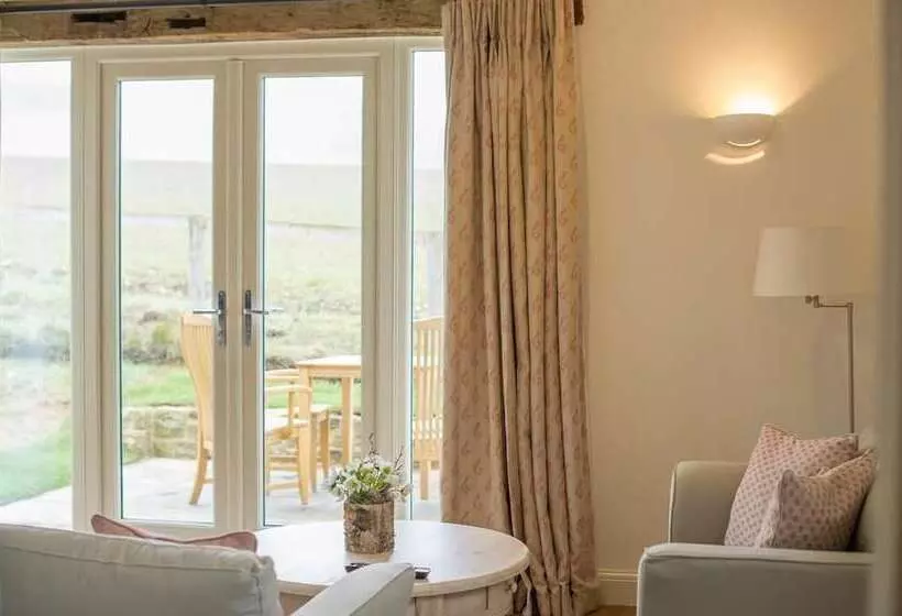 Benbow Holiday Cottages