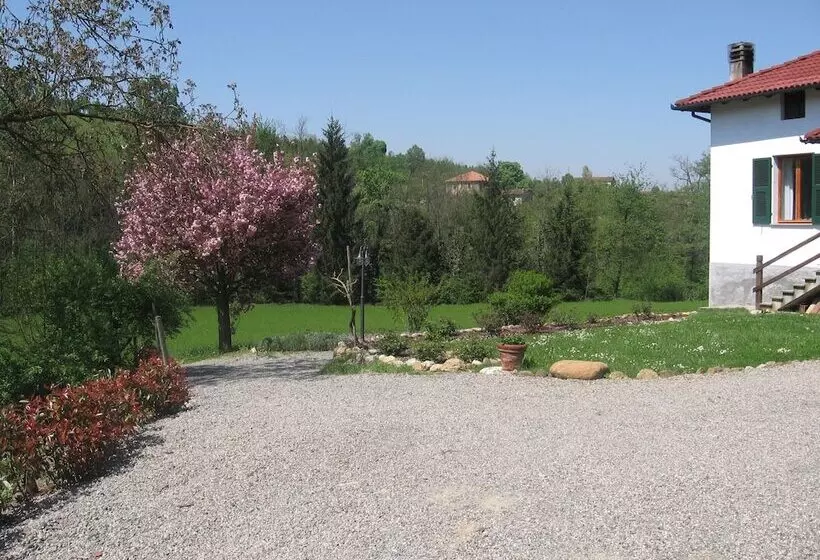 Maaseutuhotelli Agriturismo Cascina Tollu