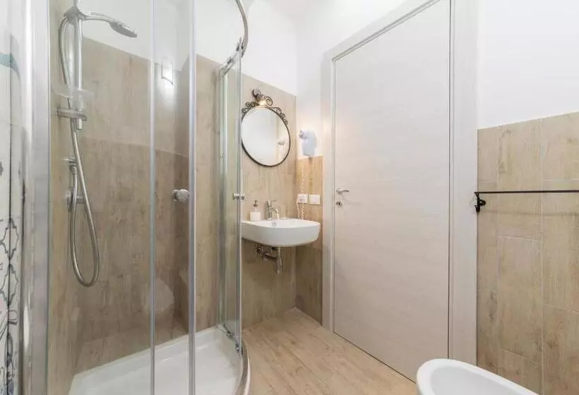 تختخواب و صبحانه Room 86