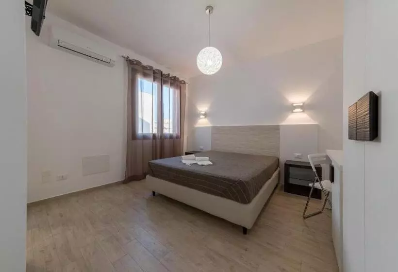 تختخواب و صبحانه Room 86