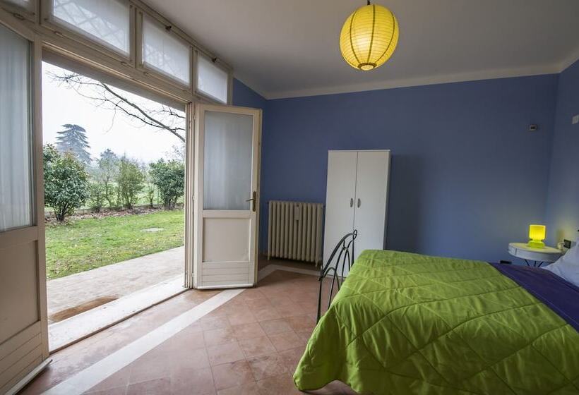 تختخواب و صبحانه R&b Un Mondo A Colori