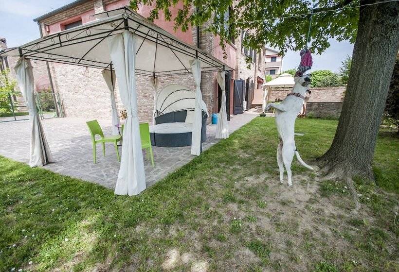 تختخواب و صبحانه R&b Un Mondo A Colori