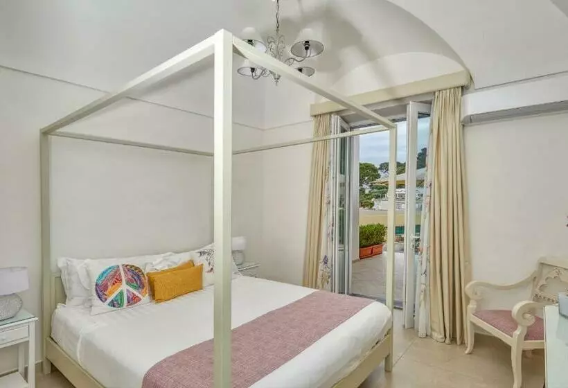 Aamiaismajoitus (B&B) Villa Giardini Luxury Room