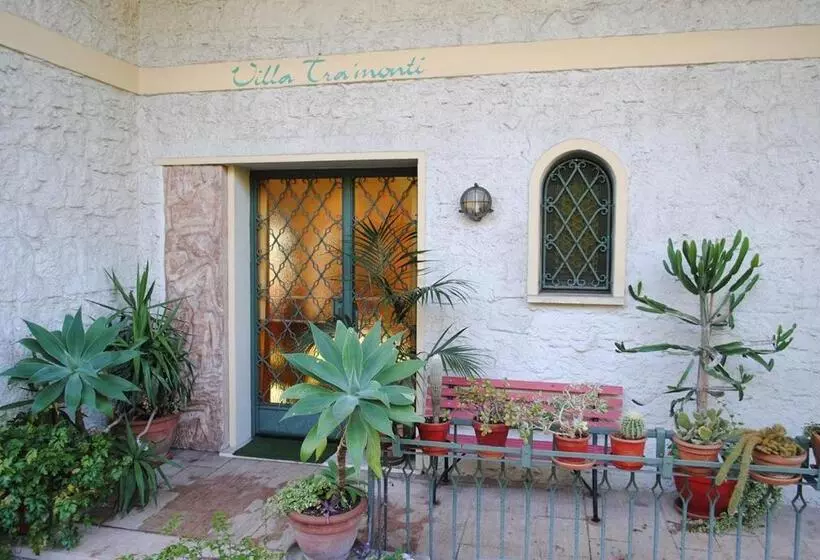 Aamiaismajoitus (B&B) Villa Tra  Monti