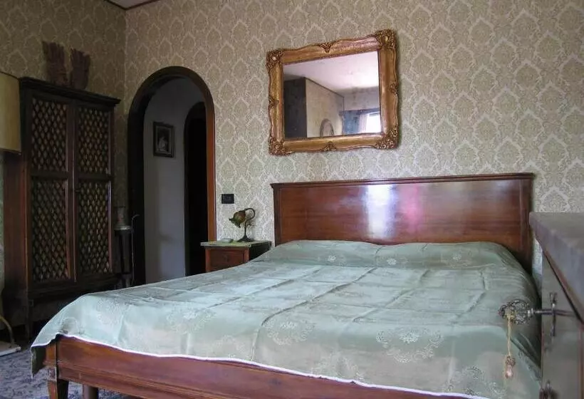 Aamiaismajoitus (B&B) Villa Tra  Monti