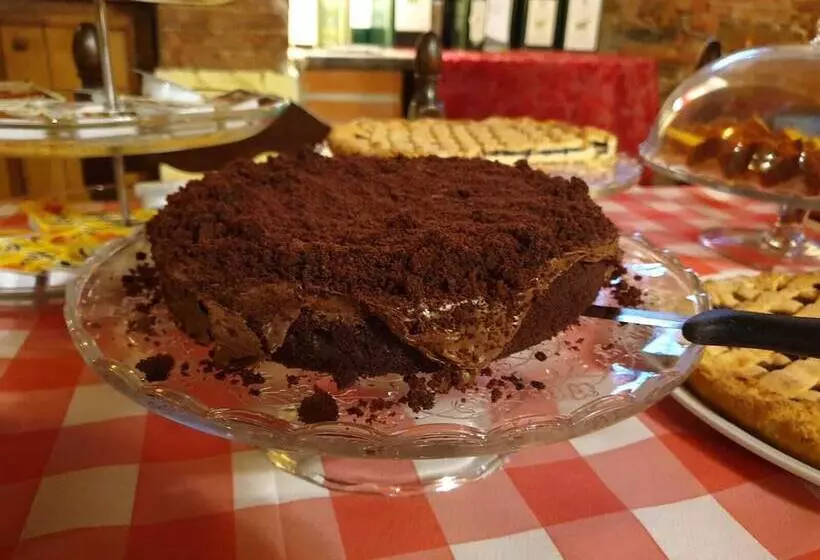 Maaseutuhotelli Fattoria Di Fiocina